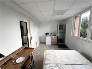 studio à la location -   93100  MONTREUIL, surface 11 m2 location studio - UBI456294239